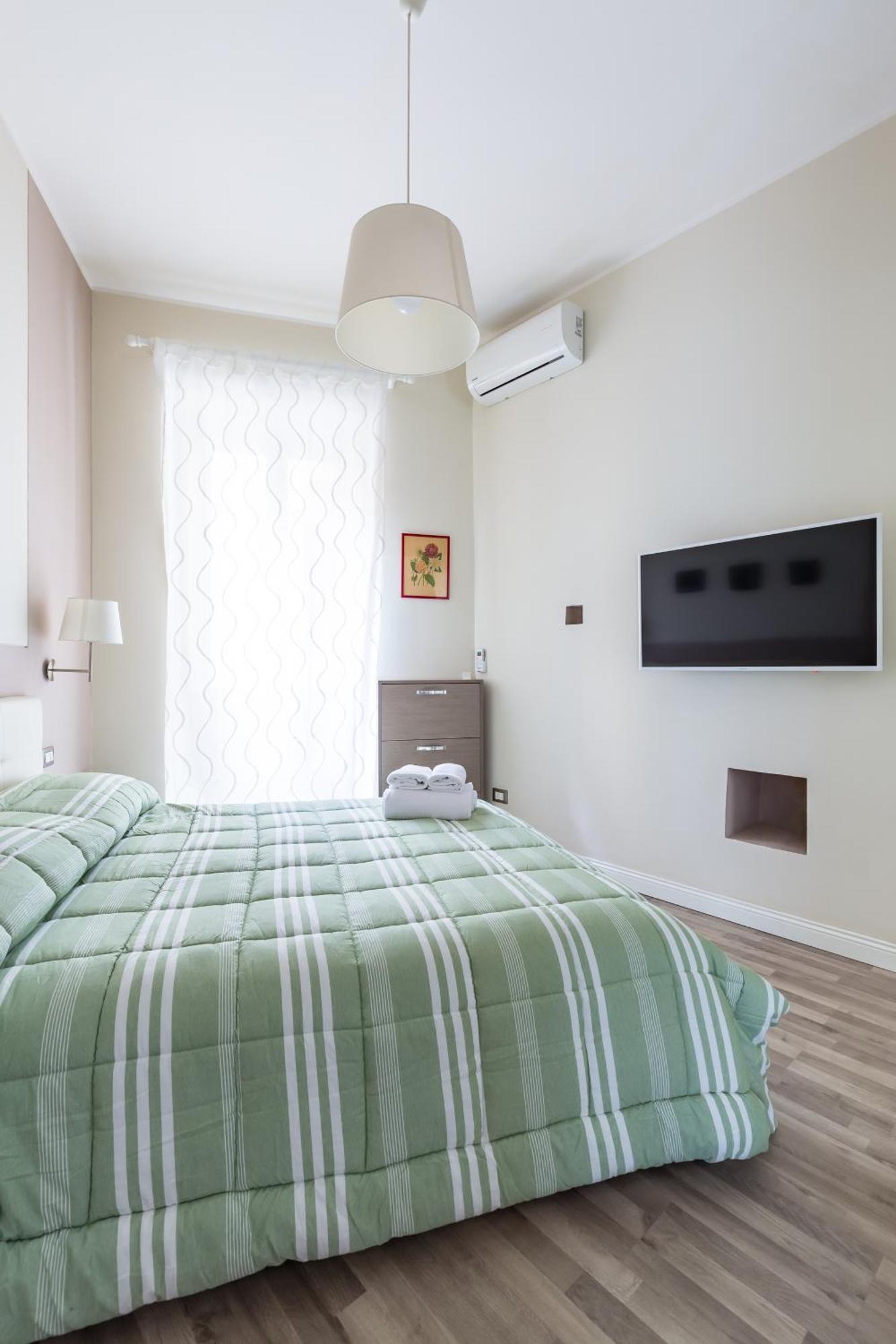 Napoli Heartbeat By Napoliapartments ภายนอก รูปภาพ
